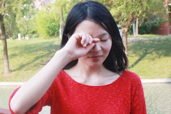 右眼一直跳是吉是凶（右眼一直跳是因为什么原因）