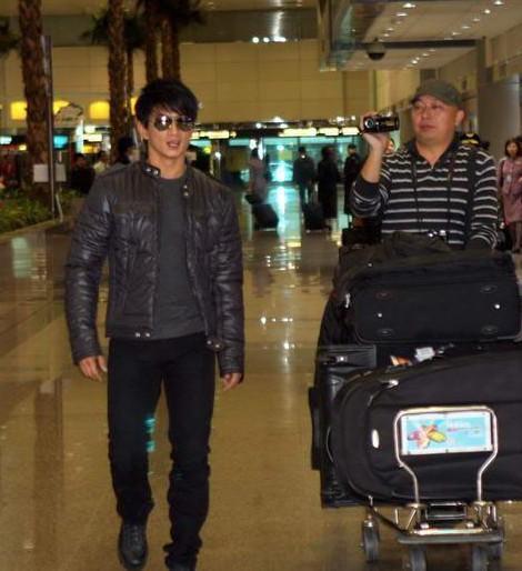 杨幂被扒了内裤让男人桶(杨幂不雅视频真相曝光 ) 杨幂被扒了内裤让男人桶(杨幂不雅视频真相曝光 )