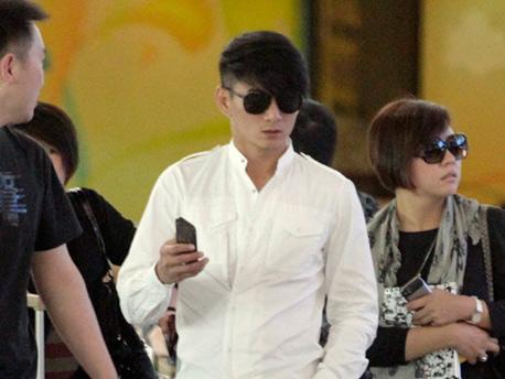 杨幂被扒了内裤让男人桶(杨幂不雅视频真相曝光 ) 杨幂被扒了内裤让男人桶(杨幂不雅视频真相曝光 )