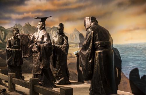 秦二世胡亥为什么姓胡（秦二世胡亥是秦始皇的什么人）