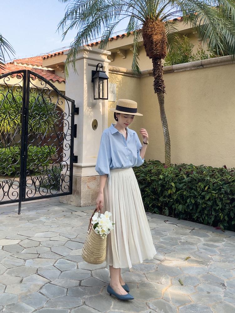 黄皮肤穿什么颜色的衣服好看显白（黄皮肤如何穿搭）