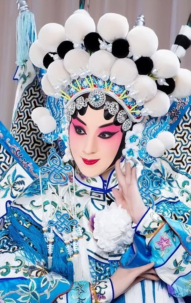 京剧形成于什么时期（京剧是从什么时候发展起来的）