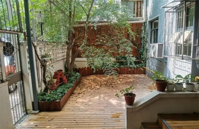 买了小区一楼是一种怎样的感受（小区一楼值得买吗）