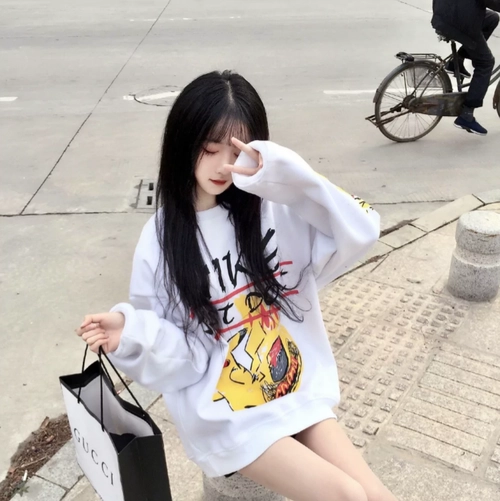 女生潜意识喜欢一个人表现（女生什么表现说明她喜欢你）