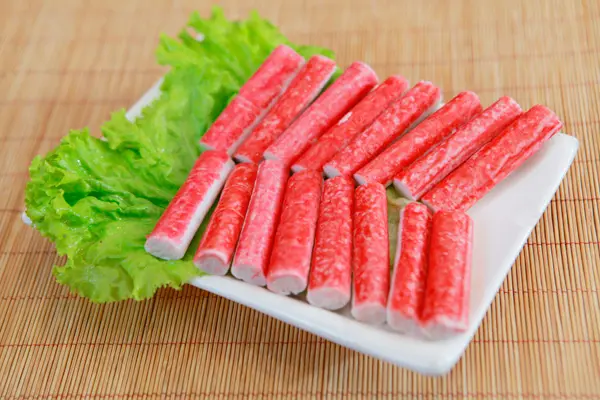 蟹棒的塑料袋能煮吗（蟹足棒外面有塑料纸煮了）