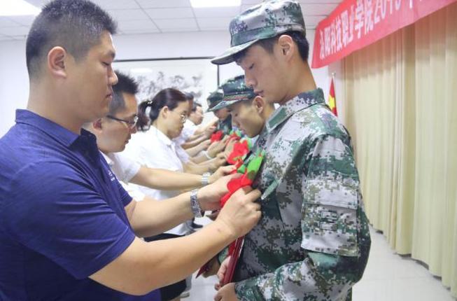 三级士官退伍费是多少（大学生参军可行性分析）
