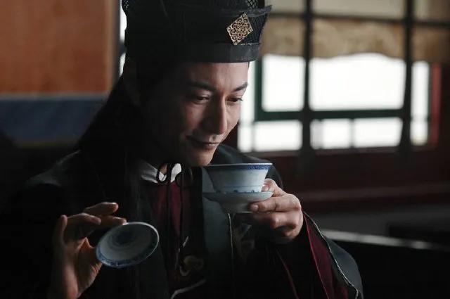 太监怎么上厕所（过去太监如何小便拉尿）