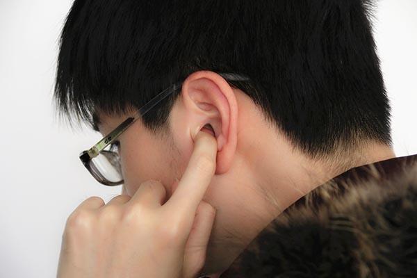 为什么睡觉的时候想醒醒不过来（睡觉挣扎醒不过来）