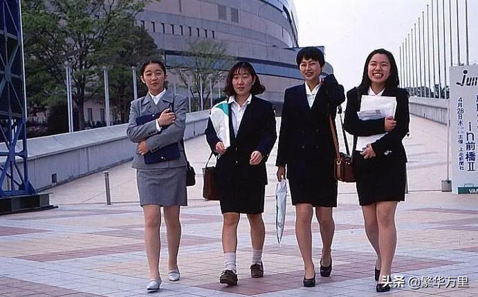 日本人均月收入多少人民币（日本平均工资多少钱一个月）