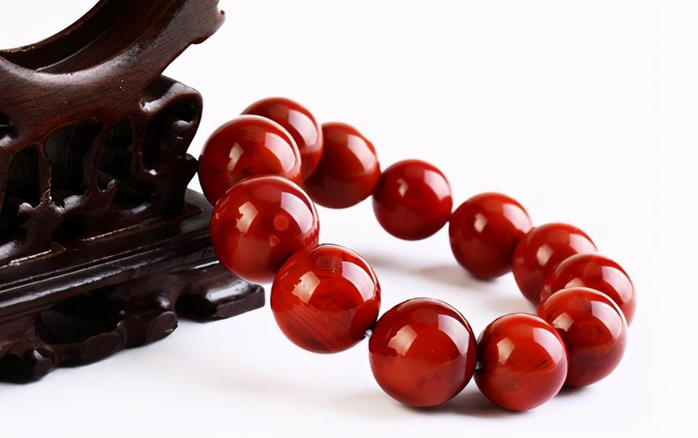 南红真假鉴定方法（怎么辨别南红的真假鉴别）