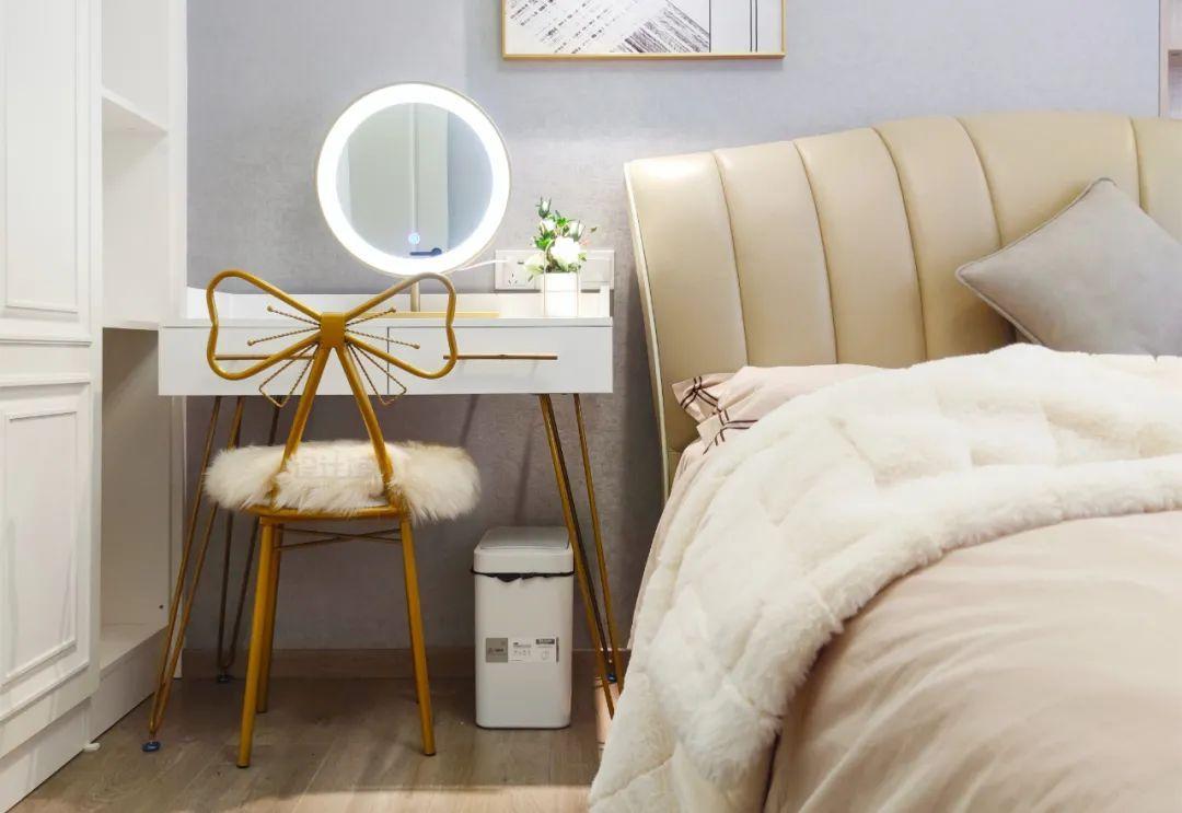 镜子放在家里什么位置最好（家中镜子如何摆放比较合适）