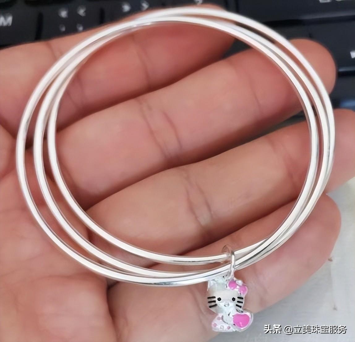 老凤祥30克银手镯多少钱（老凤祥的银镯什么价格）