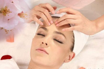 冷白皮可以后天形成吗（如何在半个月内变成冷白皮）