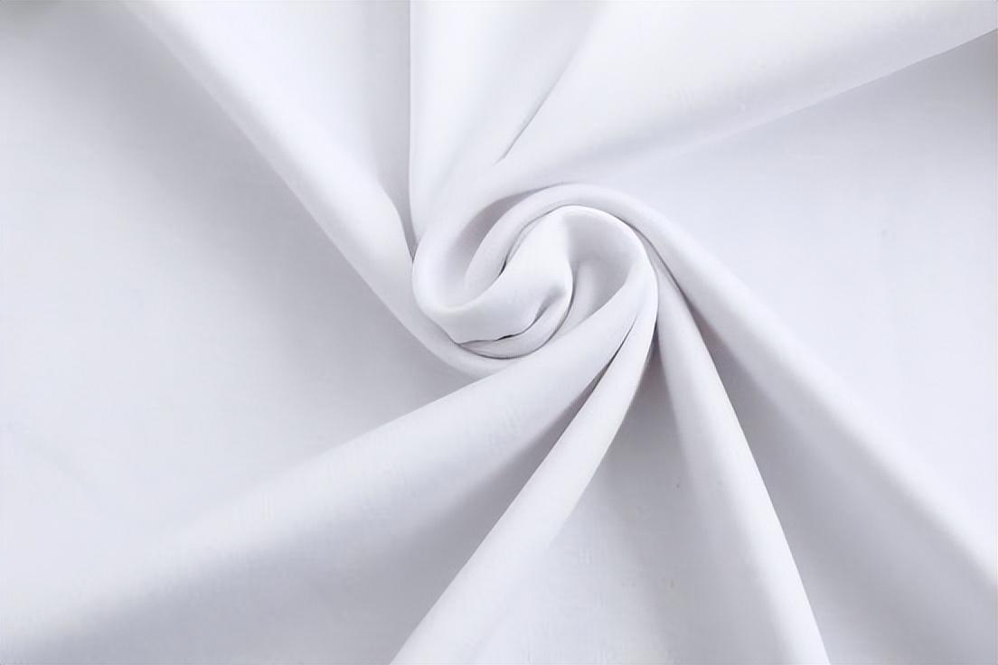 polo衫和t恤衫有什么区别（T恤衫和POLO衫区别）