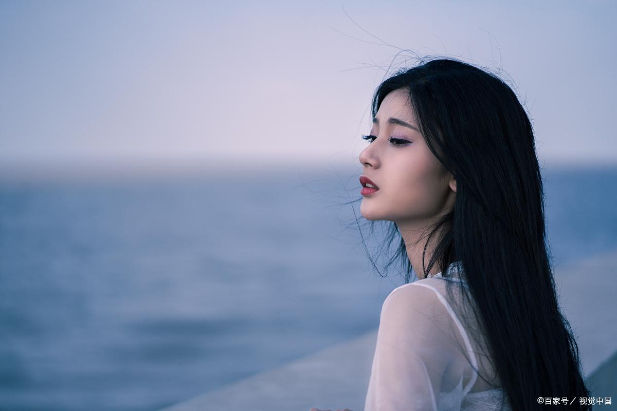 早上说什么话能让女孩开心（怎么说让女生感动的话）