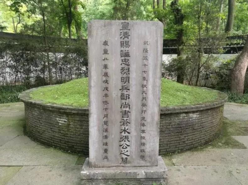 坟上不长草后代必出（一年坟头没有长出草好不好）