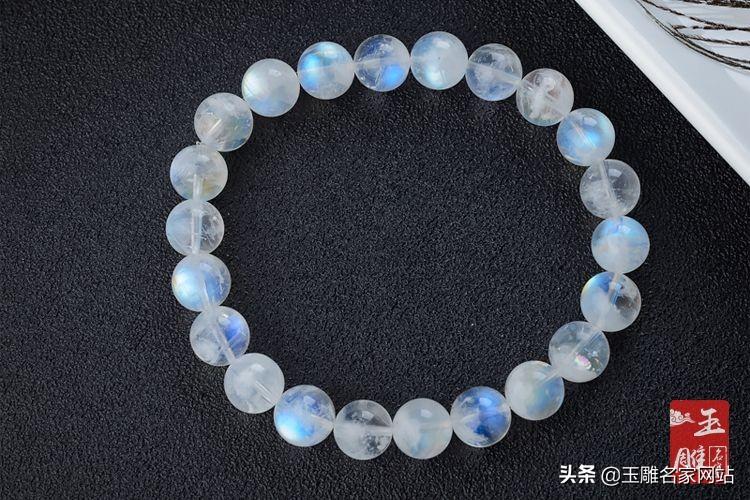 灰月光石的功效与作用（灰月光石是天然的吗）