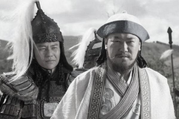 努尔哈赤和皇太极谁建立清朝（努尔哈赤和皇太极的历史功绩）