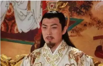 舅和叔哪个血缘关系近（血缘关系舅舅跟叔叔哪个亲）