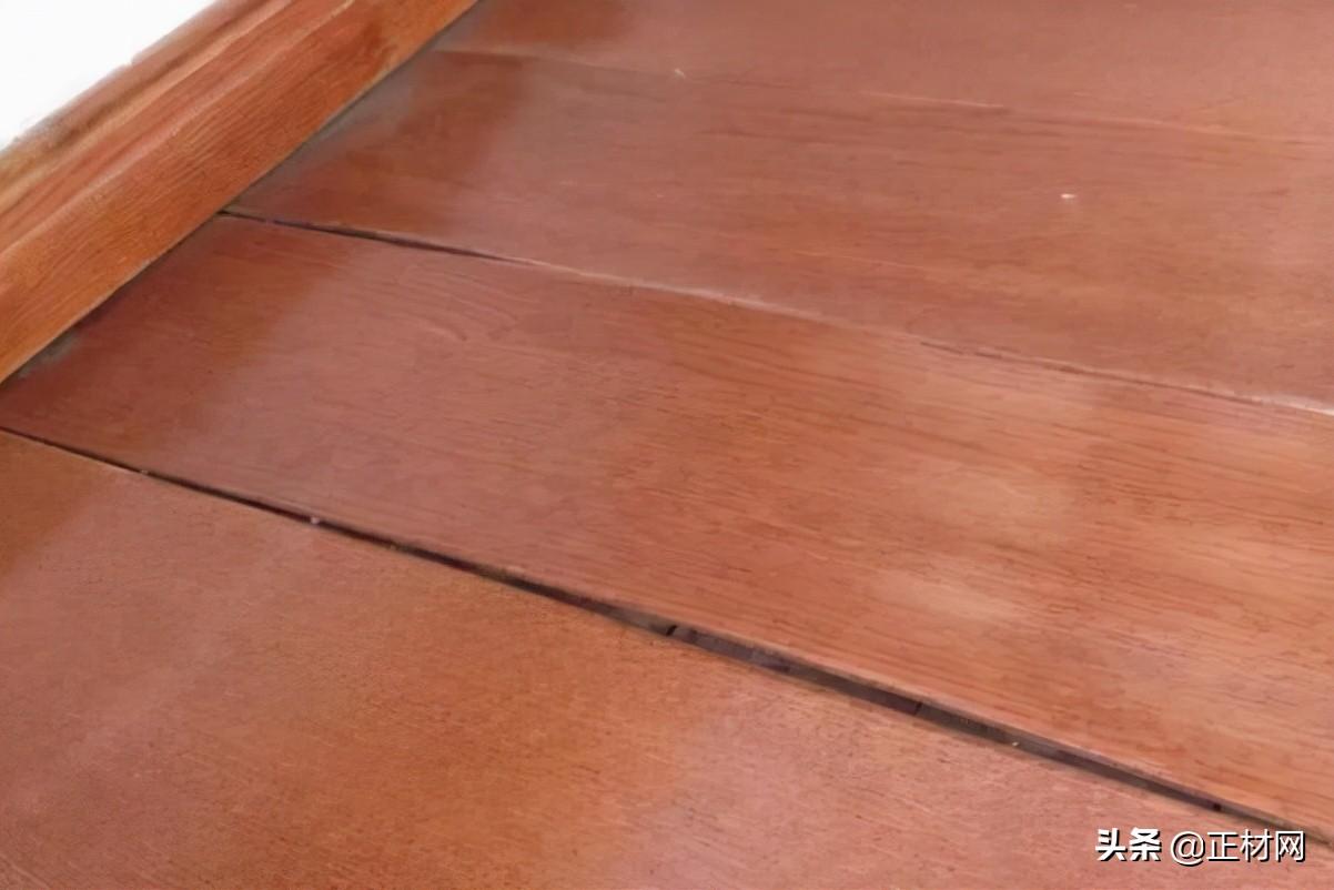 木地板泡水了怎么补救（复合地板大面积泡水了怎么处理）