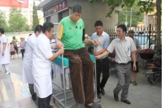 最高的人（中国个子最高的人多高）