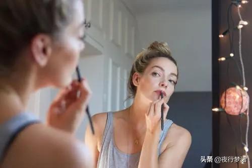 种草和拔草的意思（网络语言种草拔草是什么意思）