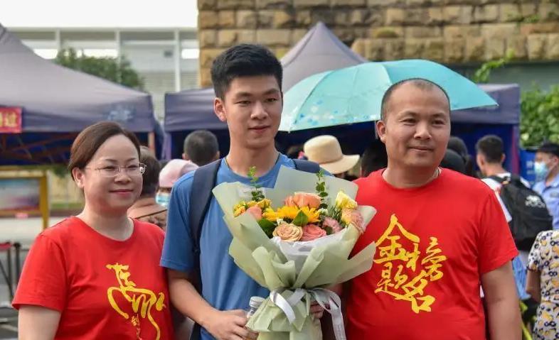 中国十大名牌大学最新排名（全国排名前10的名牌大学）
