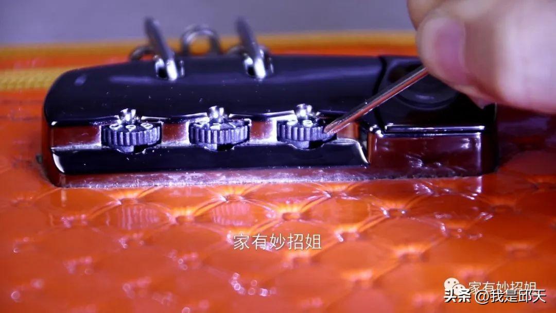行李箱密码忘了(三位密码箱快速解锁) 行李箱密码忘了(三位密码箱快速解锁)