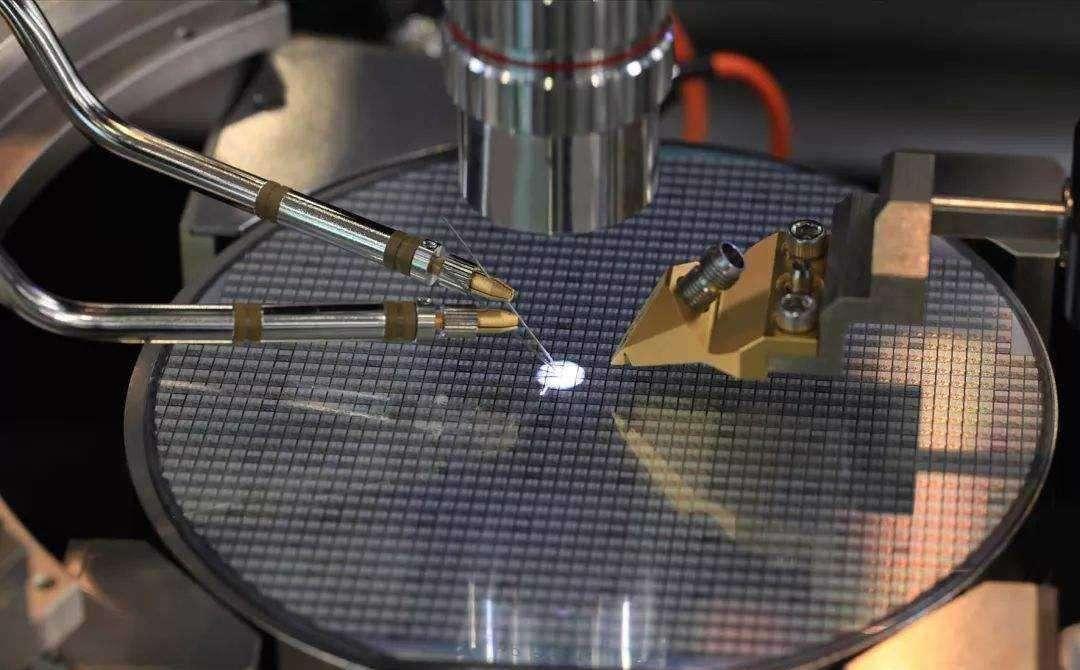 光刻机为什么中国做不出来（中国能制造光刻机吗）