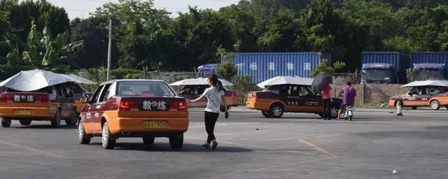 驾校教练证怎么考需要什么条件吗（驾照考教练证要什么条件）