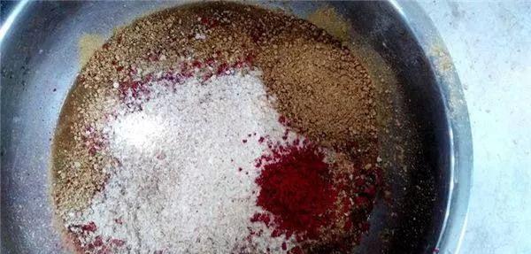 搓饵和拉饵的区别（钓鱼搓饵好还是拉饵好）