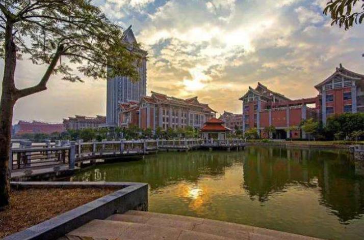 集美大学是一本吗（集美大学是985还是211）