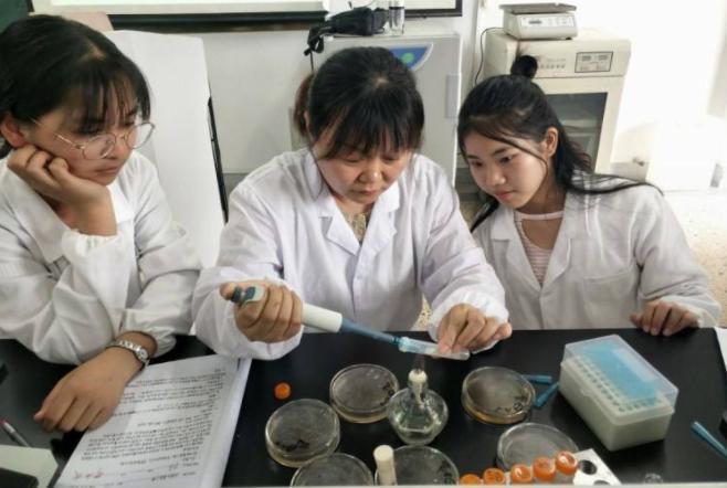 药学专科生出来能干嘛（读药剂专业出来做什么工作）